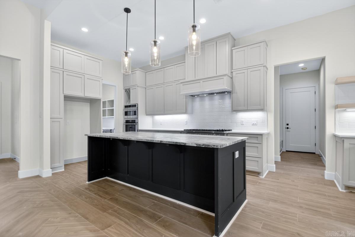 ARLINGTON PARK - Residential