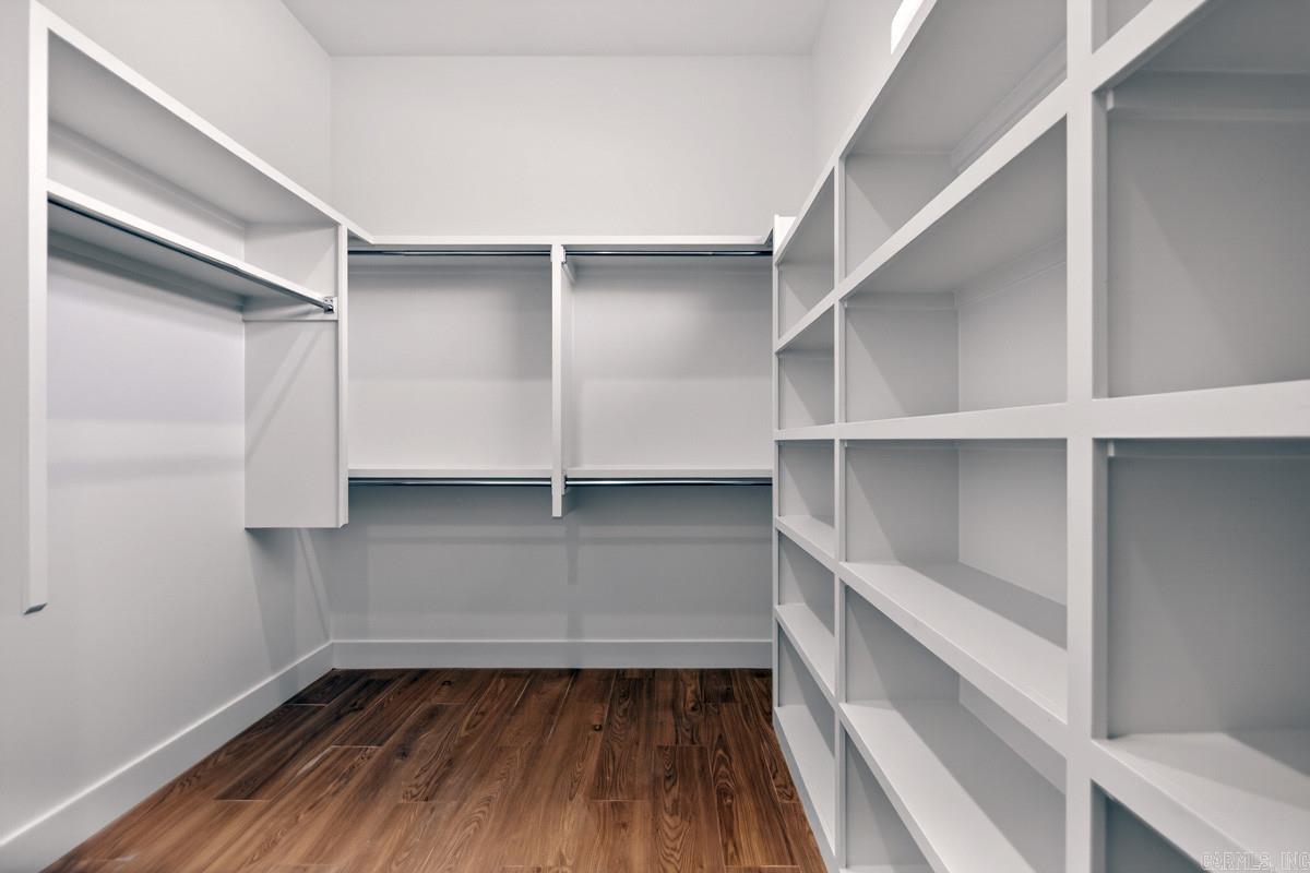 ARLINGTON PARK - Residential