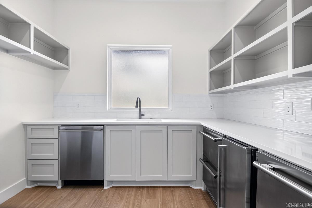 ARLINGTON PARK - Residential