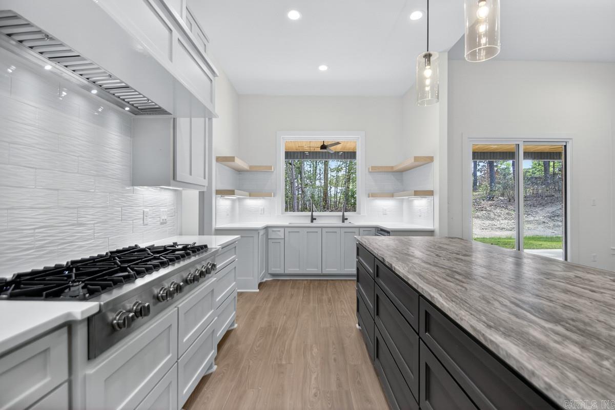 ARLINGTON PARK - Residential