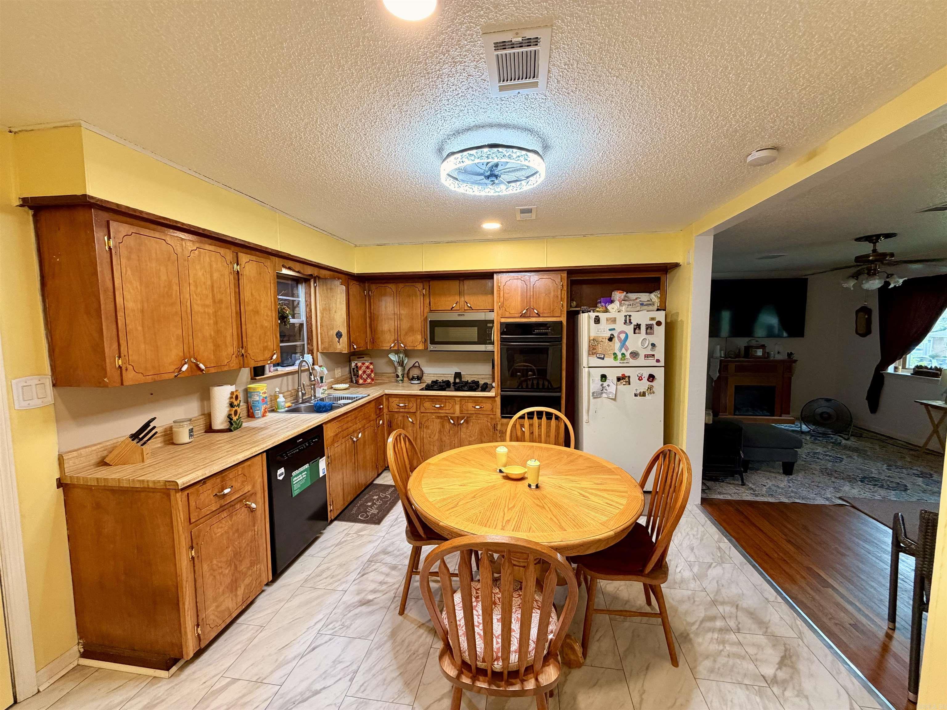 Duprees 2nd East Jack - Residential
