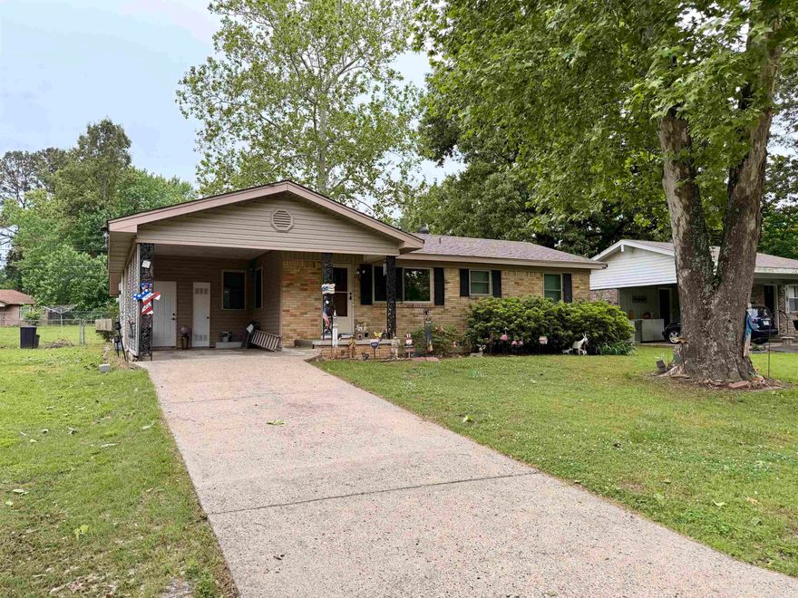 Welcome to this charming starter home, perfect for first-time buyers or those looking to downsize. Featuring beautiful hardwood floors throughout, this home offers both character and comfort. Enjoy the peace of mind of a roof that's only two years old, along with the convenience of indoor laundry room. Step outside to a large, fenced backyard great for entertaining and pets. Located in a convenient area close to everything you need, this home is a must see!