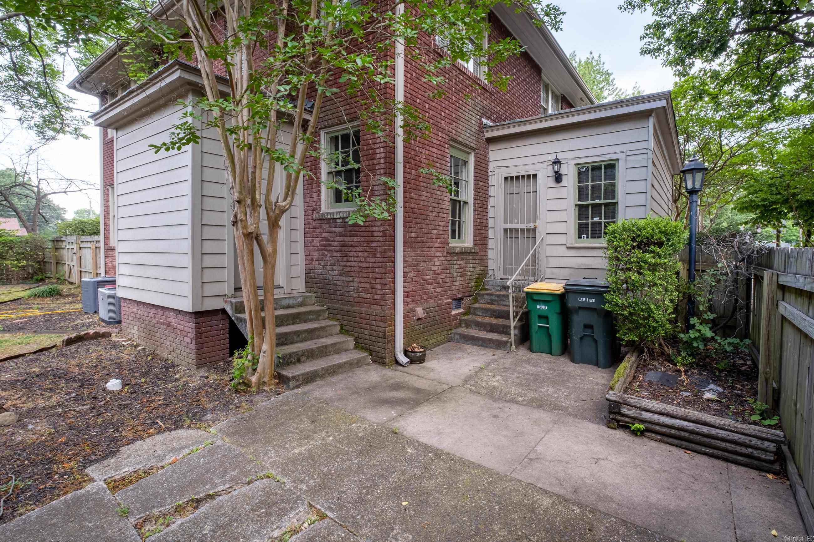 FULTONS - Residential