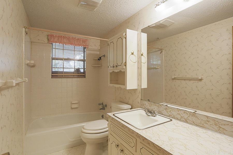 LEAWOOD HEIGHTS - Residential