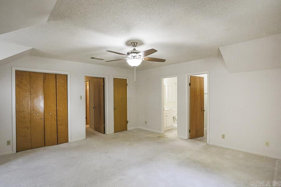 LEAWOOD HEIGHTS - Residential