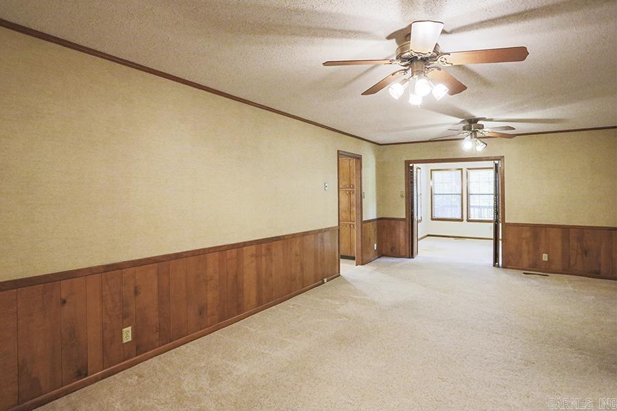 LEAWOOD HEIGHTS - Residential