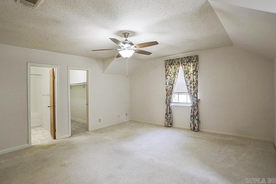 LEAWOOD HEIGHTS - Residential