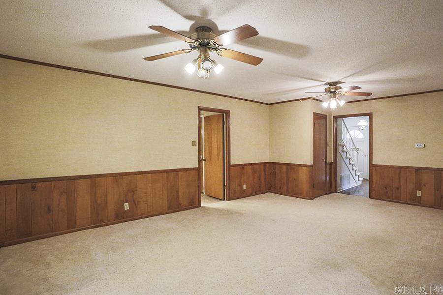 LEAWOOD HEIGHTS - Residential