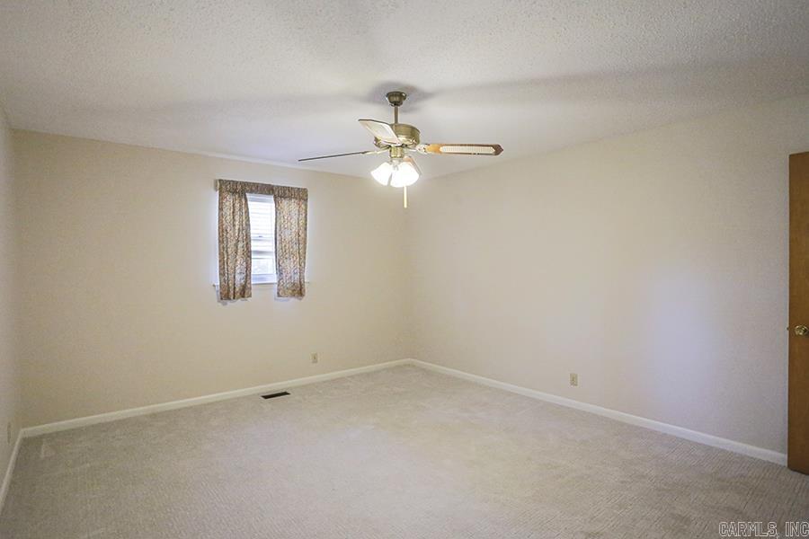 LEAWOOD HEIGHTS - Residential