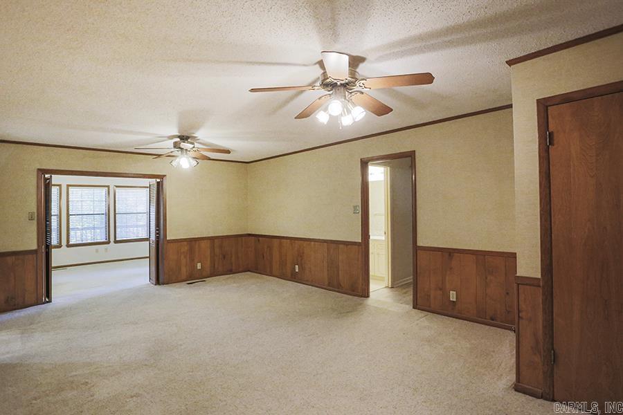 LEAWOOD HEIGHTS - Residential