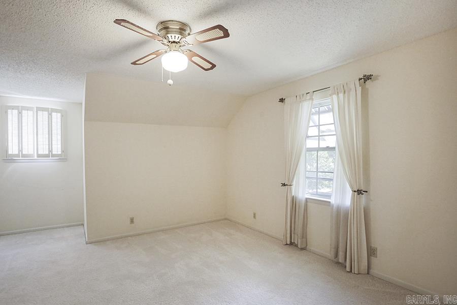 LEAWOOD HEIGHTS - Residential