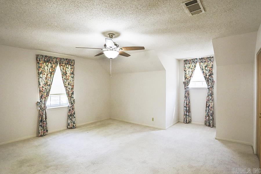 LEAWOOD HEIGHTS - Residential