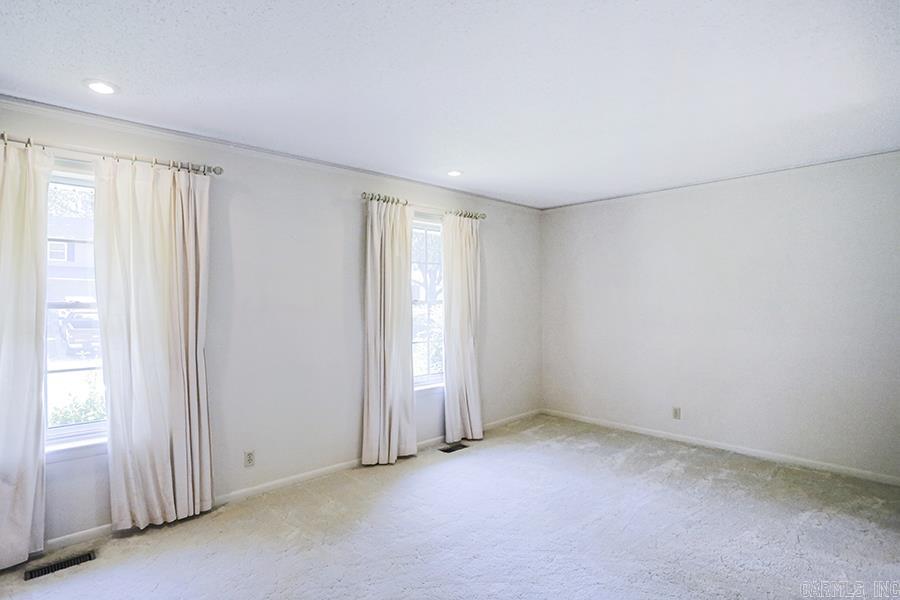 LEAWOOD HEIGHTS - Residential