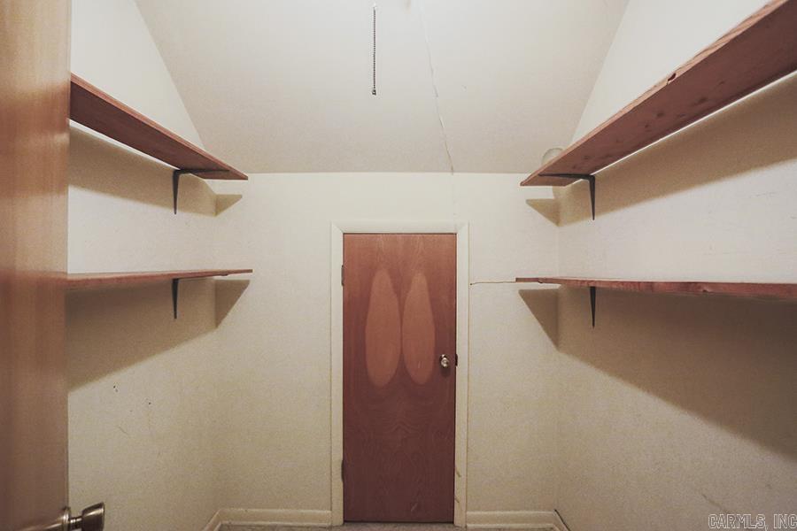 LEAWOOD HEIGHTS - Residential