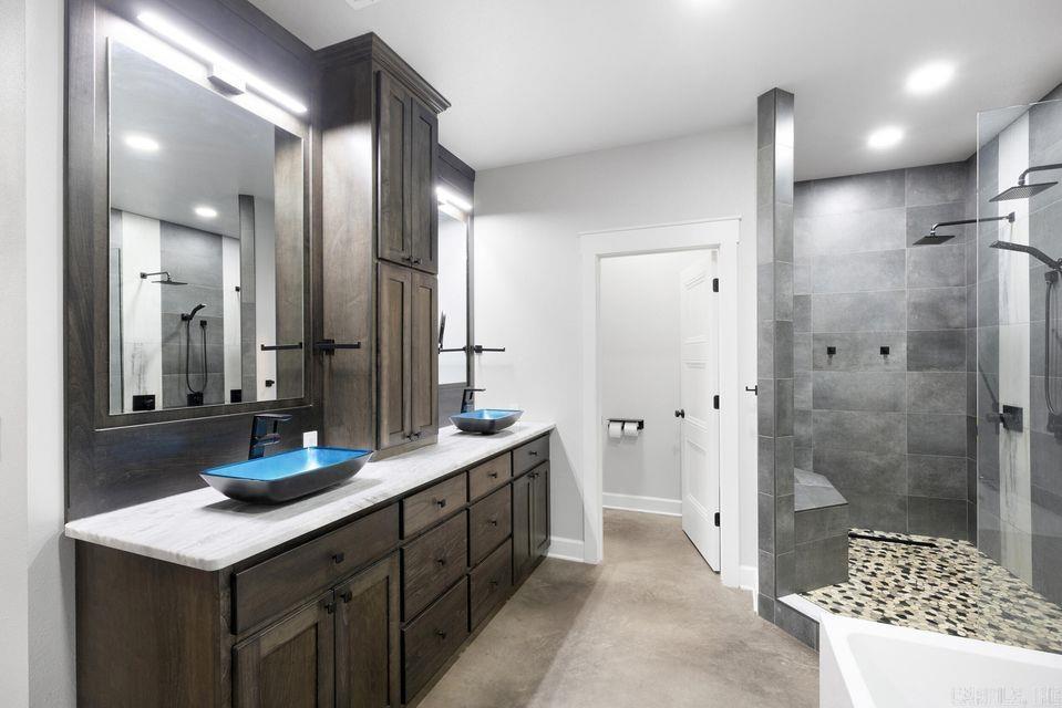 Lake Ridge - Residential