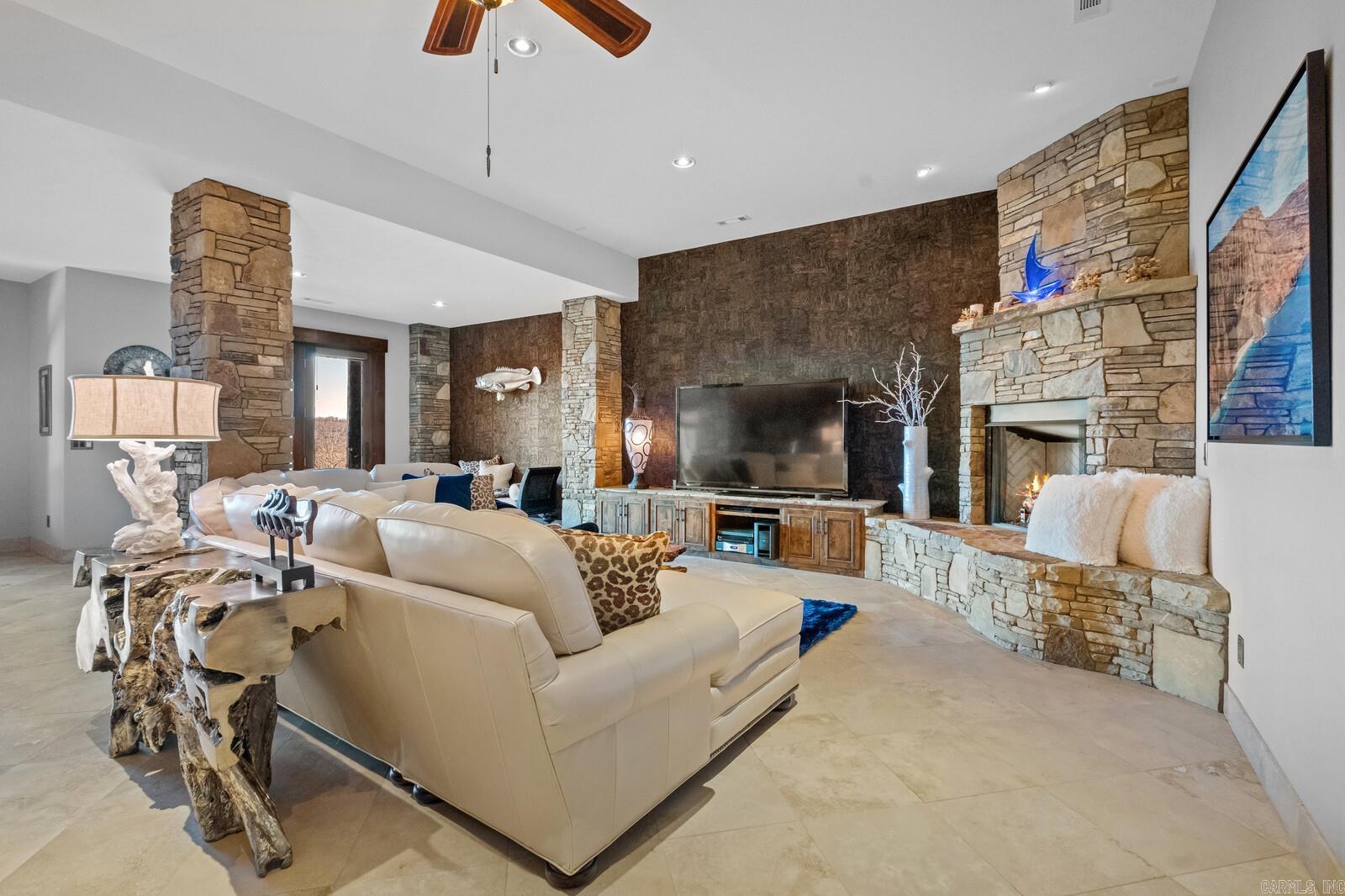 Pointe - Residential