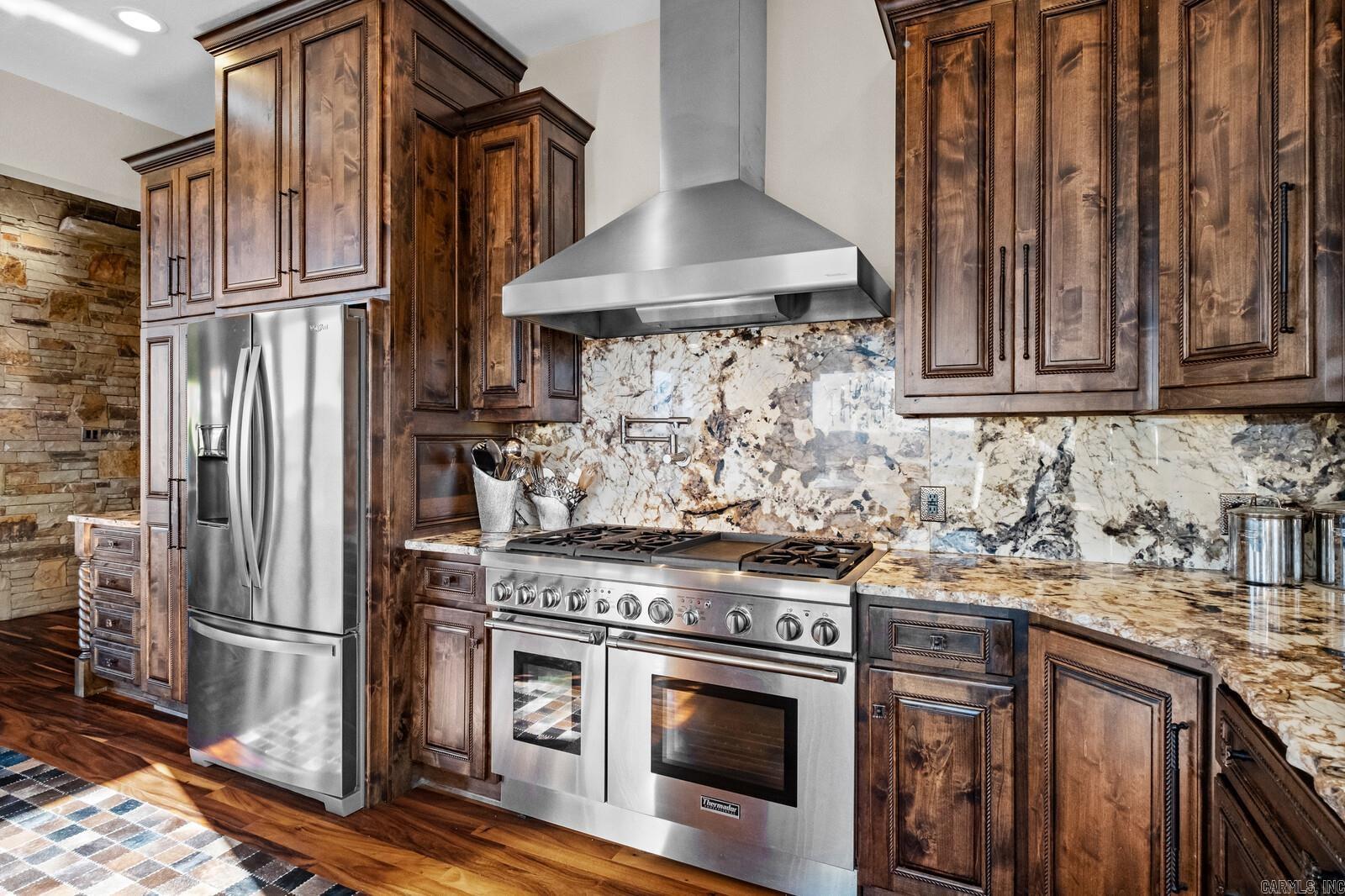 Pointe - Residential