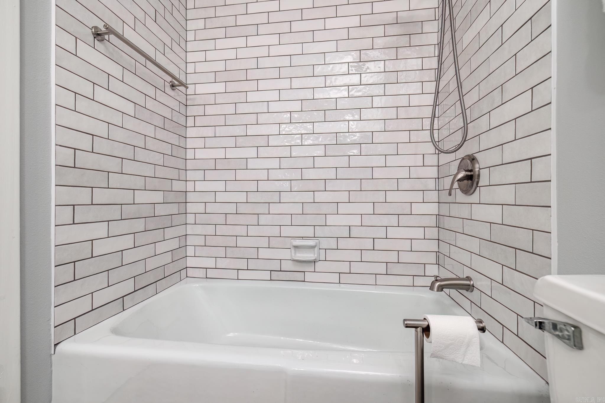 Madrid Courts - Residential