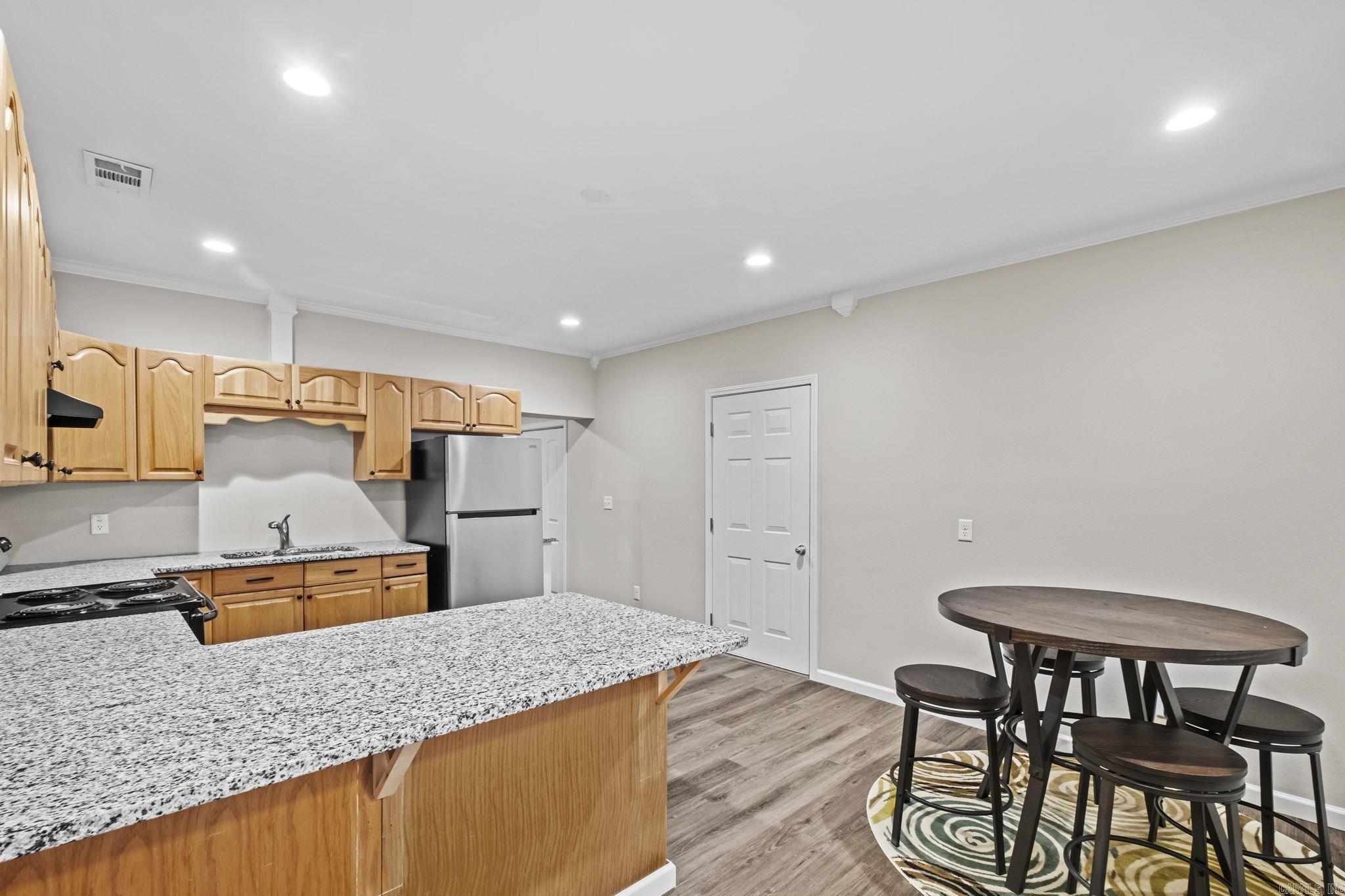 BROADMOOR - Residential