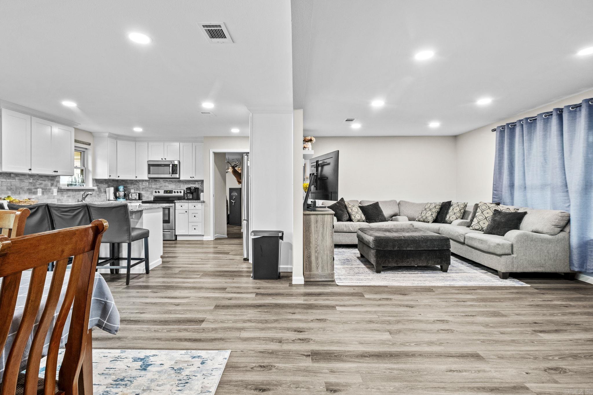 BROADMOOR - Residential