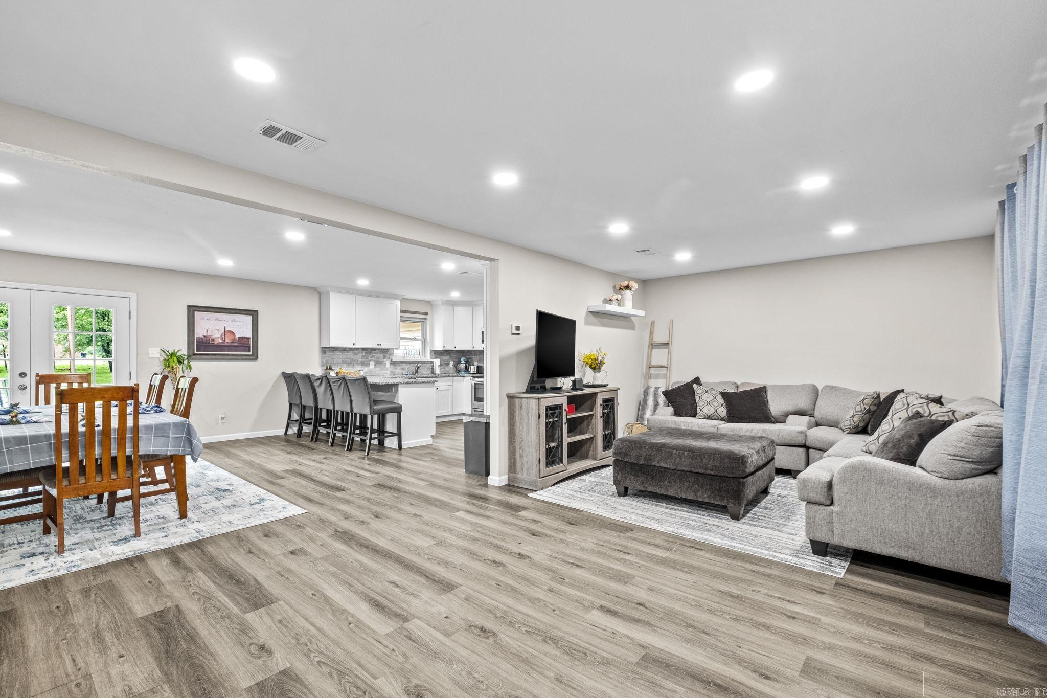 BROADMOOR - Residential