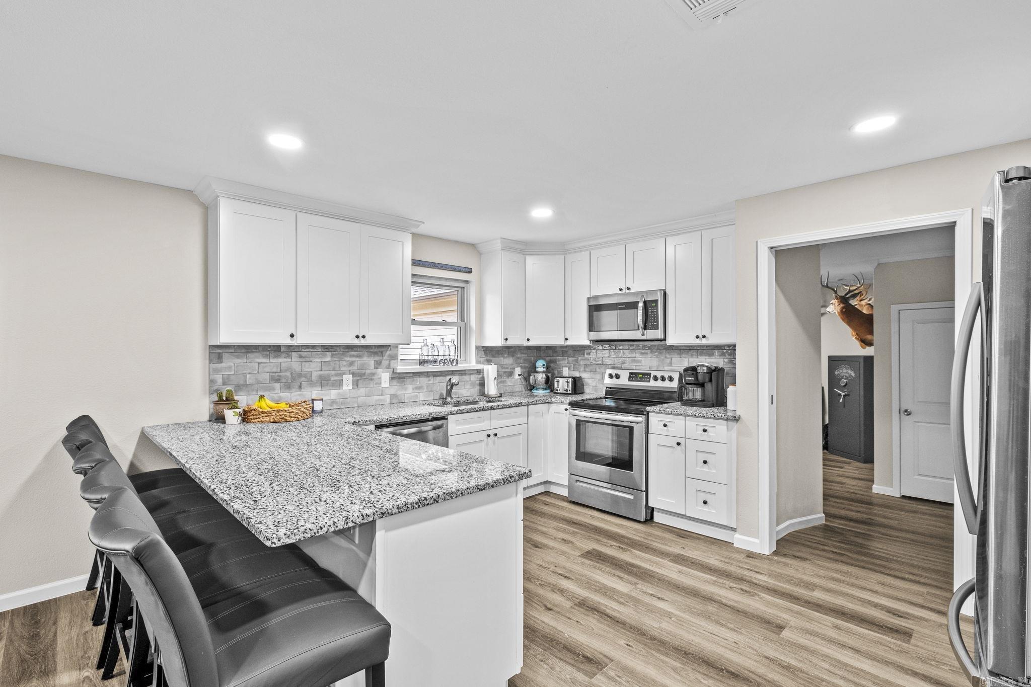 BROADMOOR - Residential