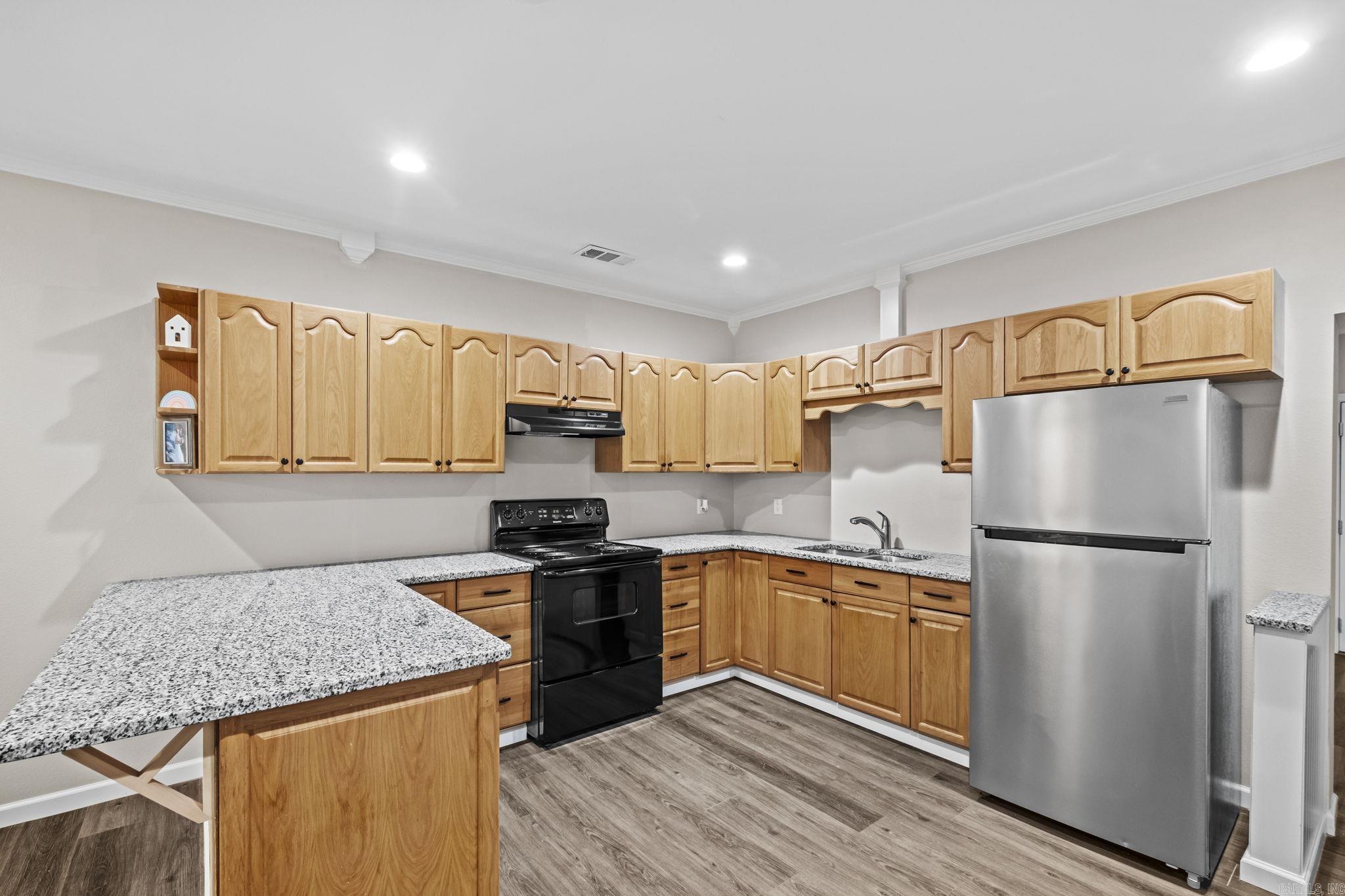 BROADMOOR - Residential