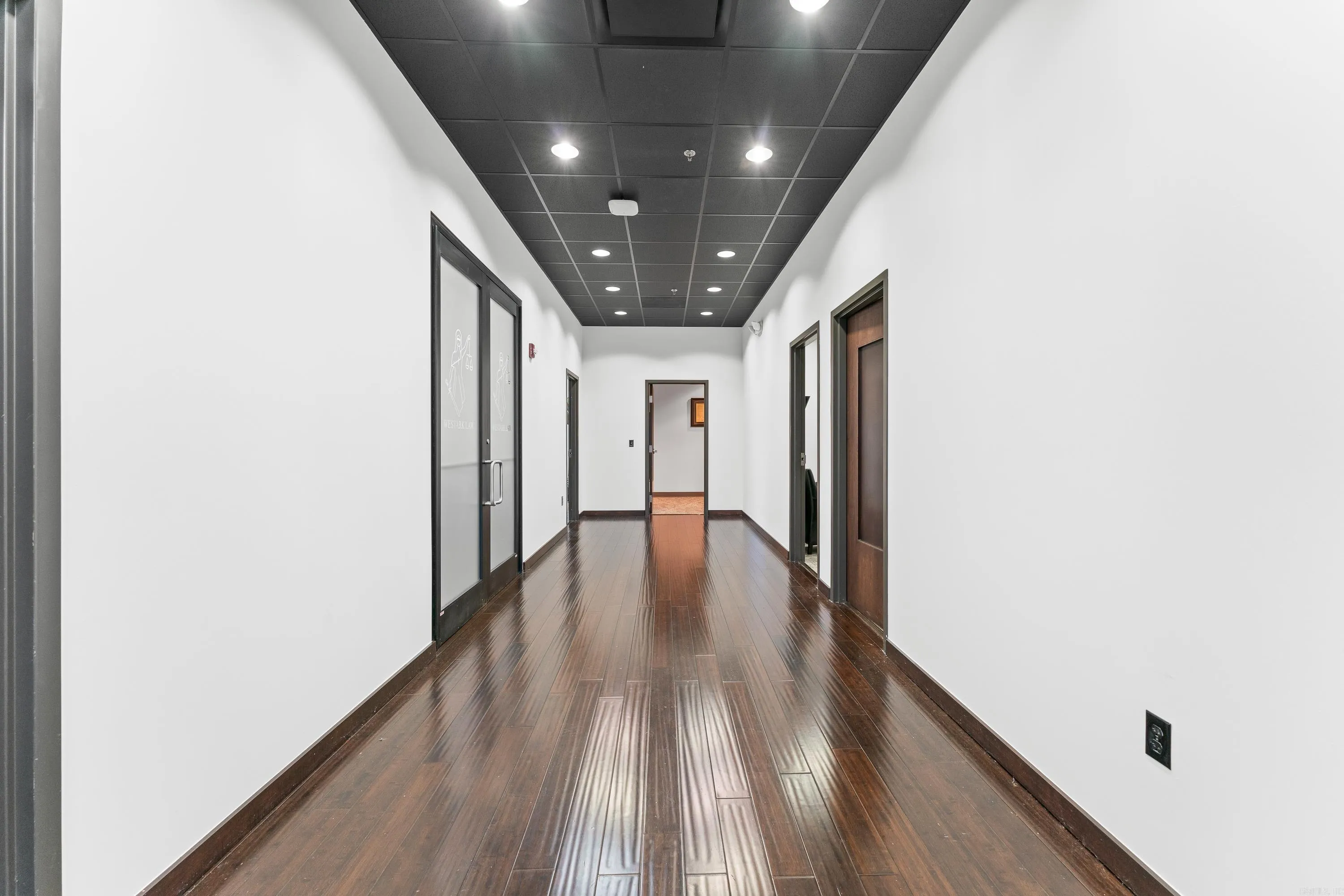 Fayetteville, Arkansas 72703, United States, ,Commercial,Active,192536