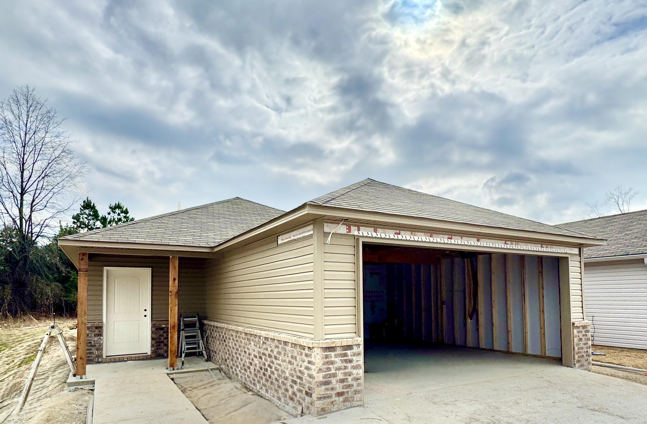 COUNTRY CLUB OF ARK THE - Residential