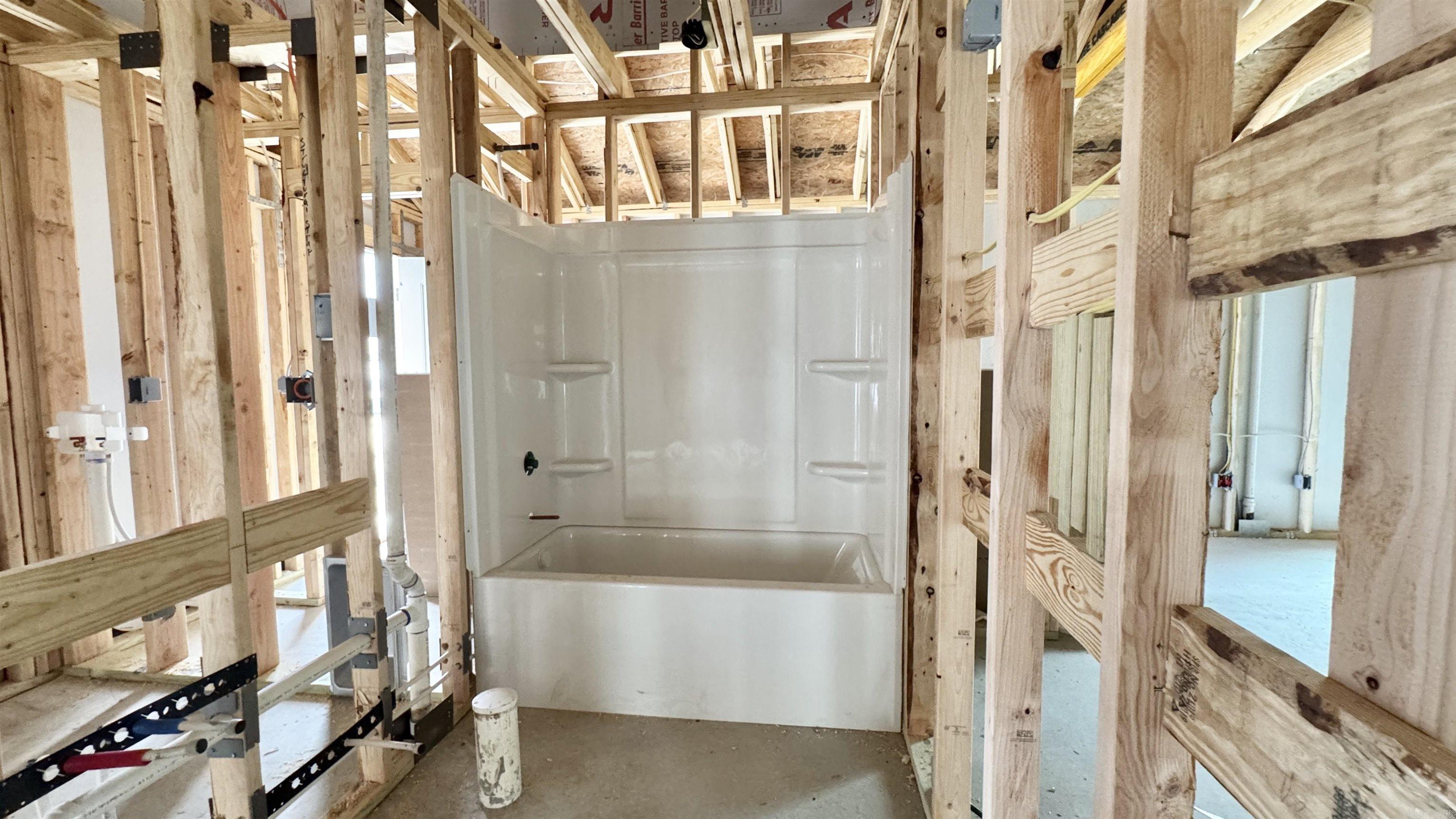 COUNTRY CLUB OF ARK THE - Residential