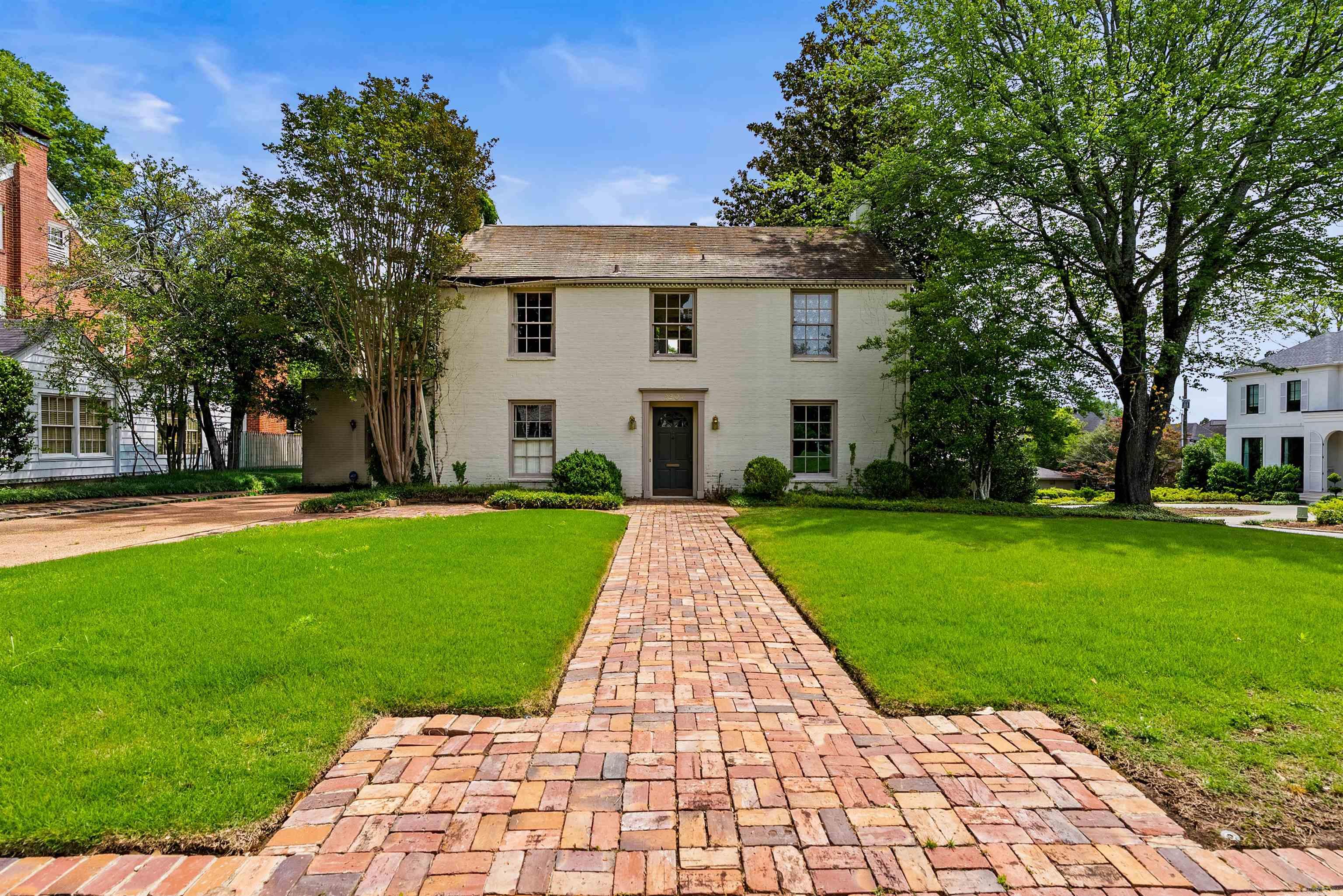 COUNTRY CLUB HGTS - Residential