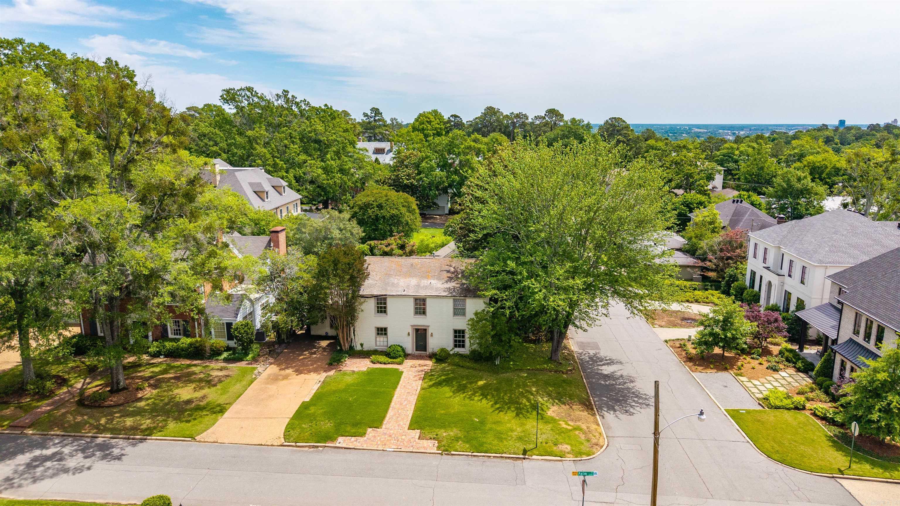 COUNTRY CLUB HGTS - Residential