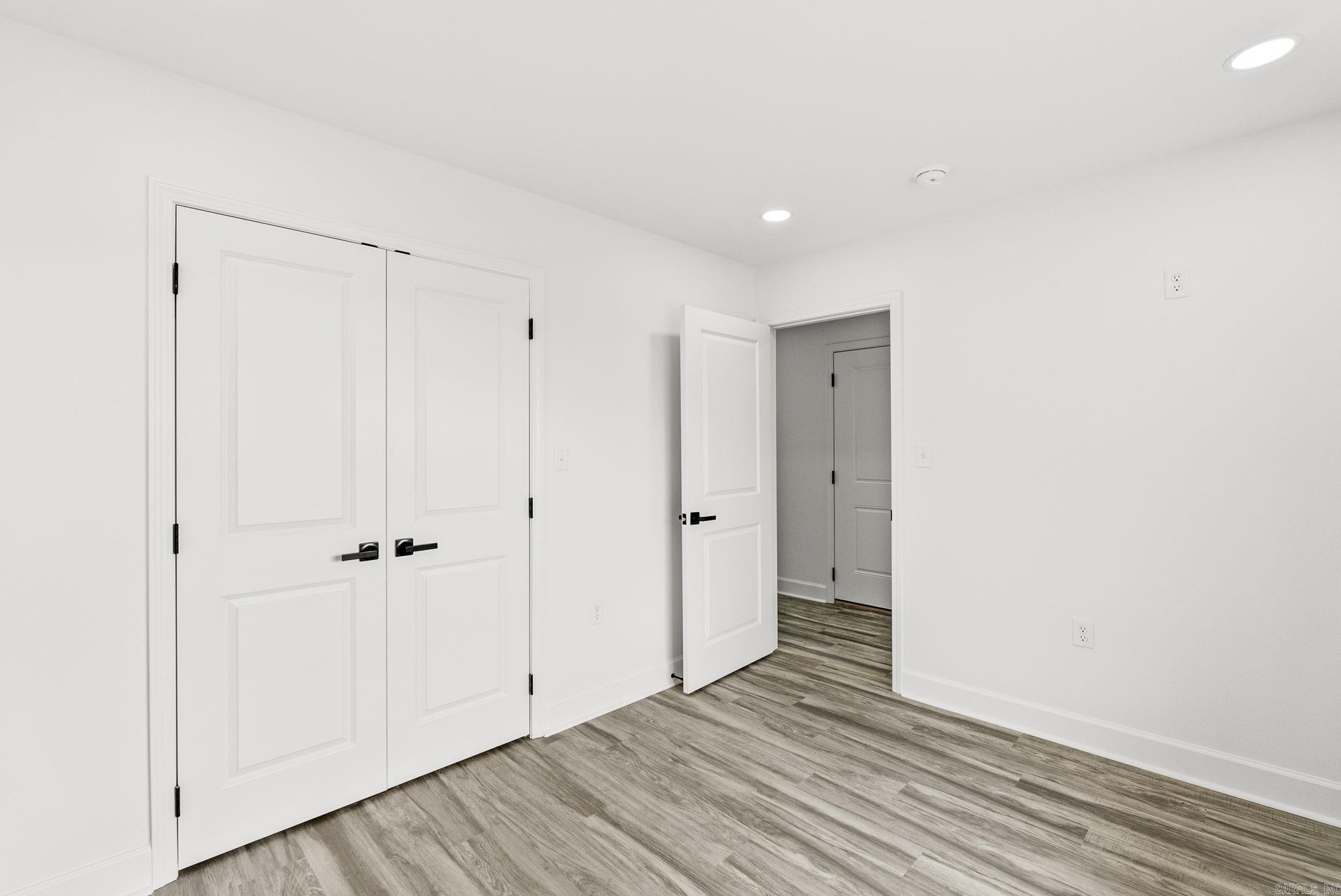 WASHINGTON AVE - Residential