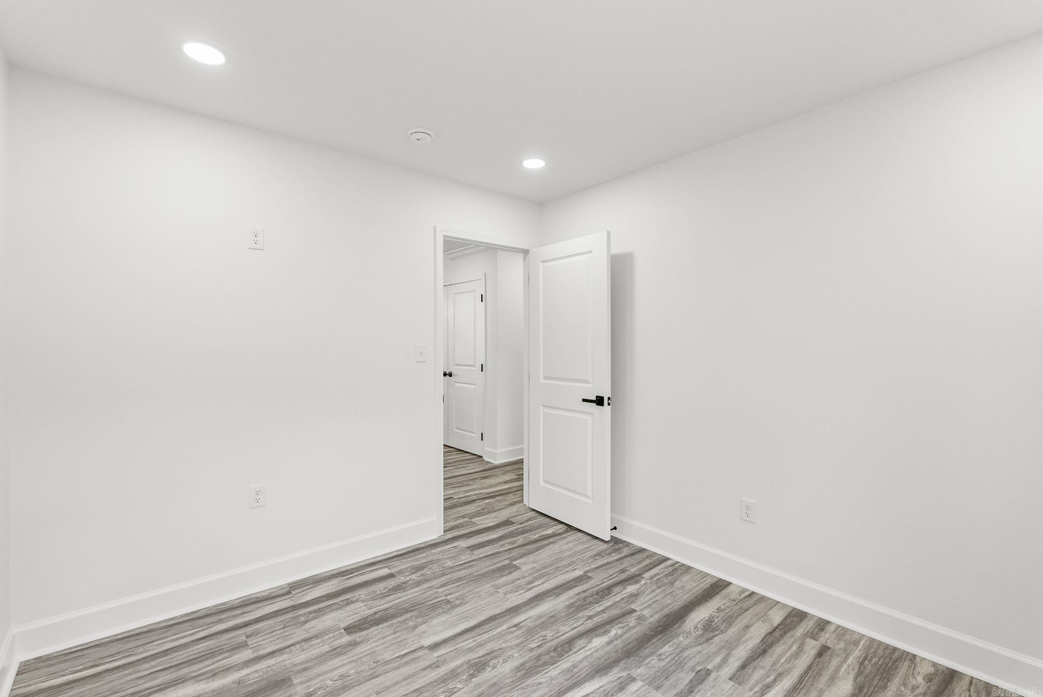 WASHINGTON AVE - Residential