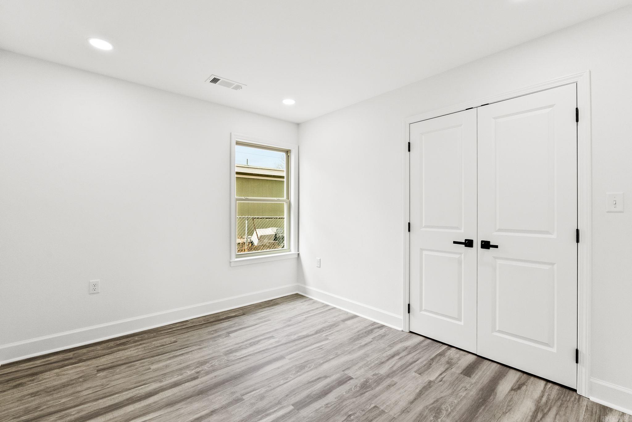 WASHINGTON AVE - Residential