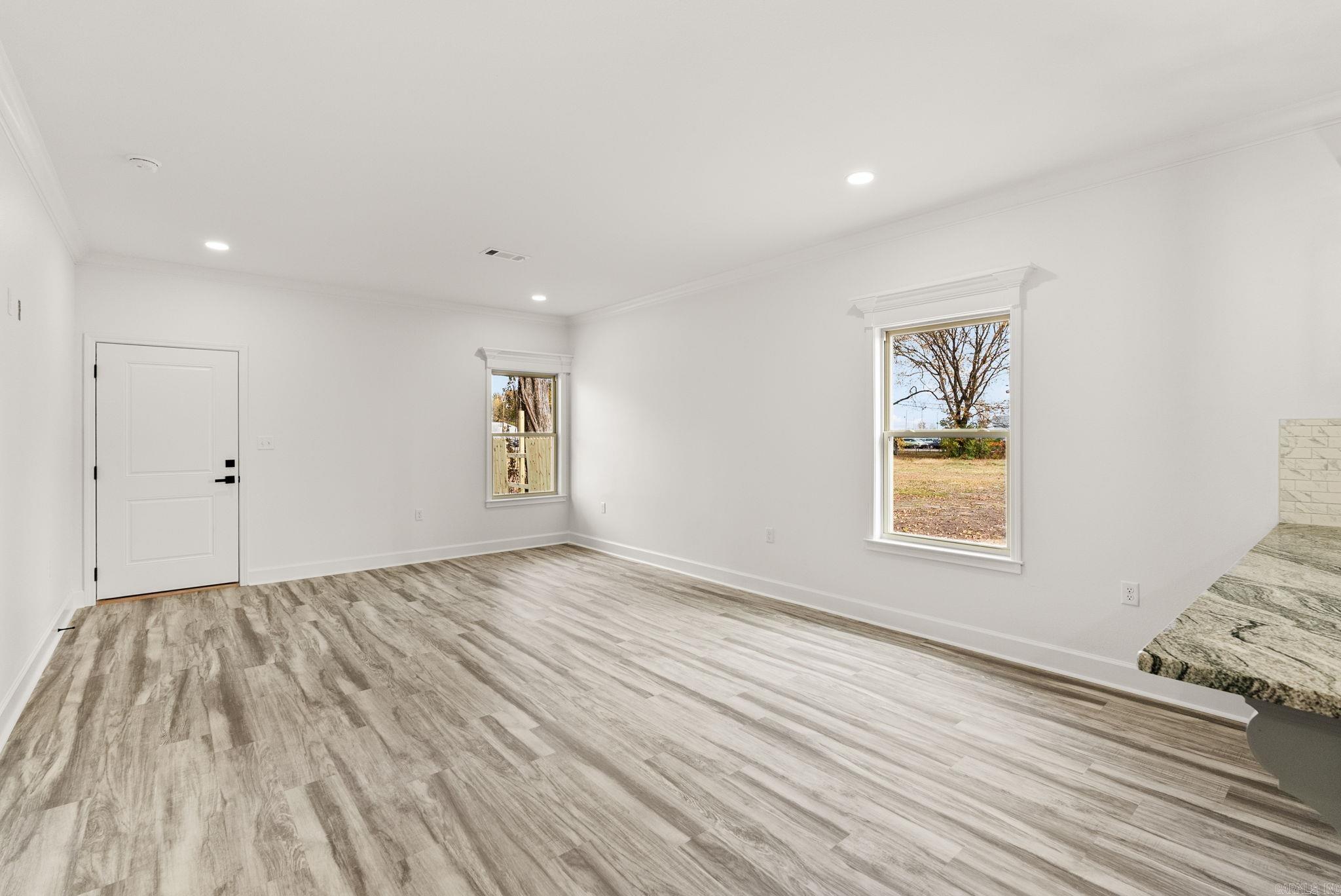 WASHINGTON AVE - Residential