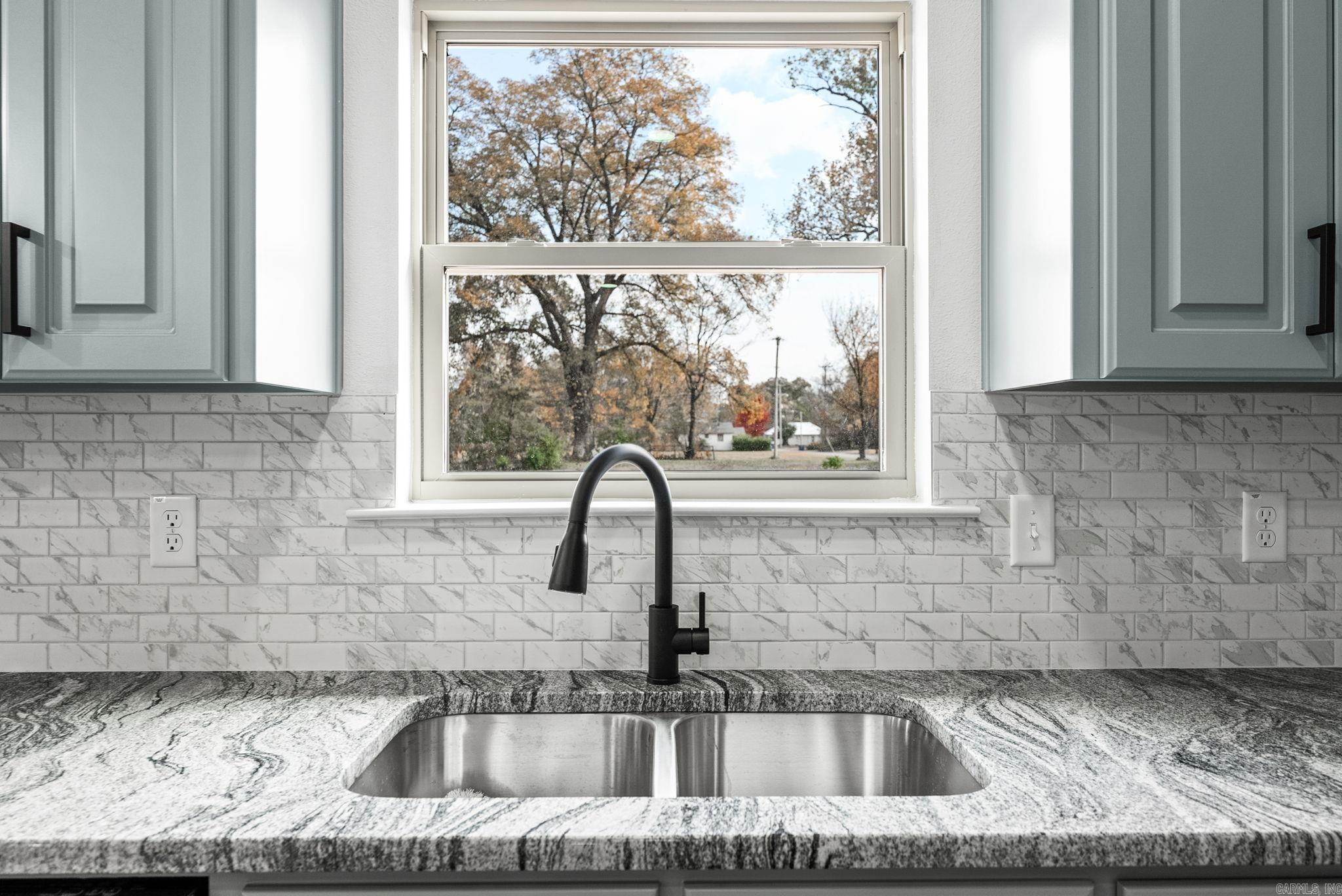 WASHINGTON AVE - Residential