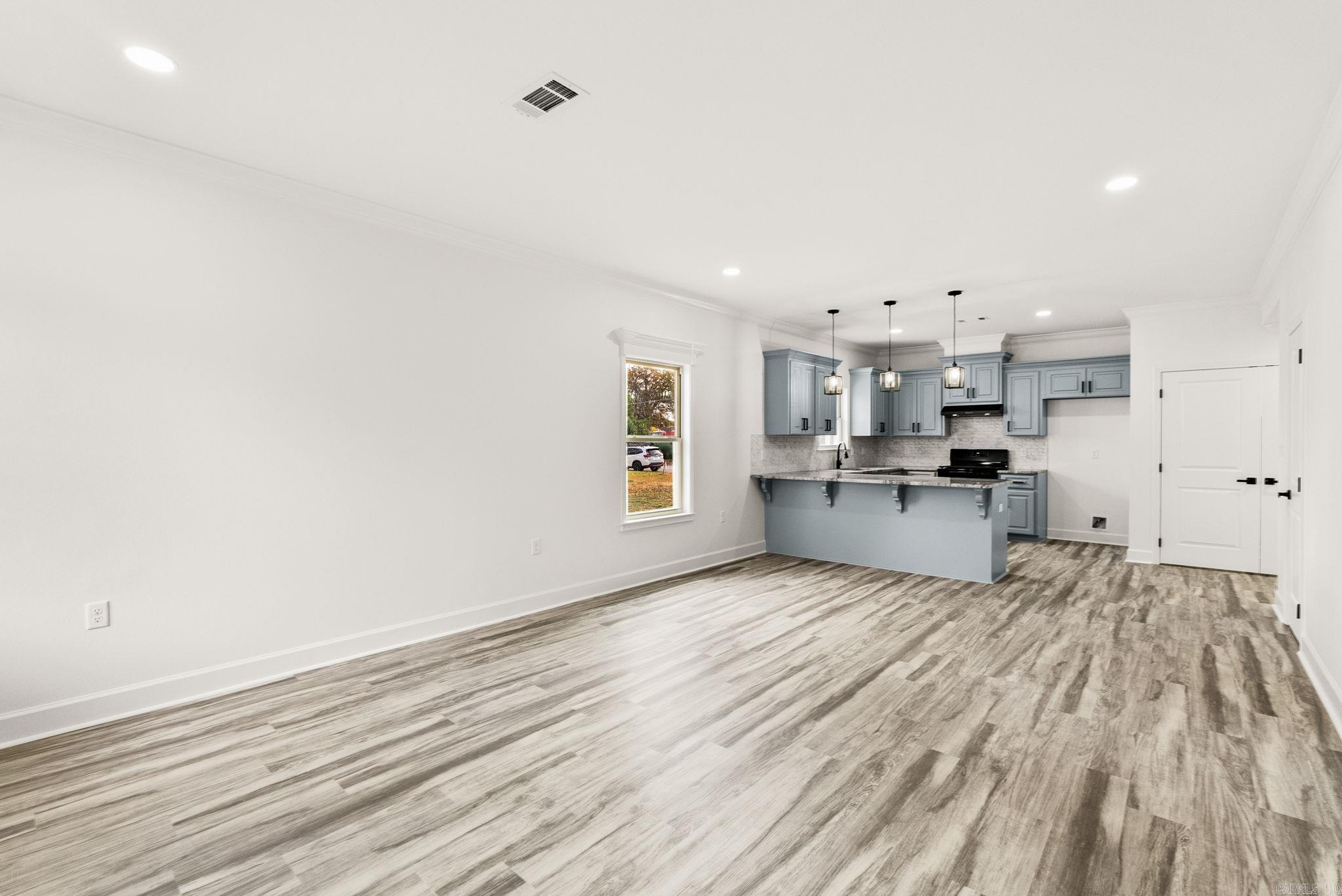 WASHINGTON AVE - Residential