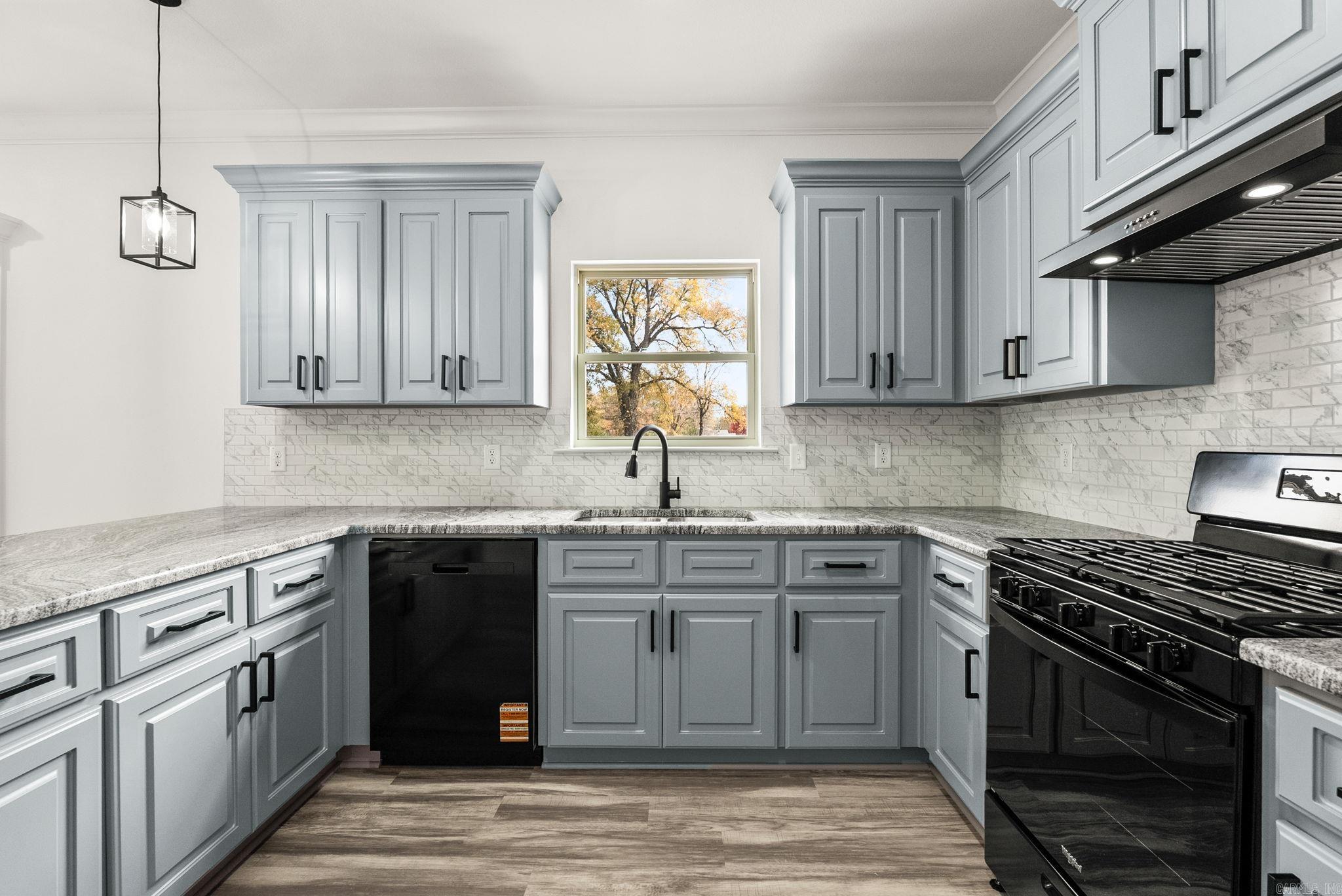 WASHINGTON AVE - Residential