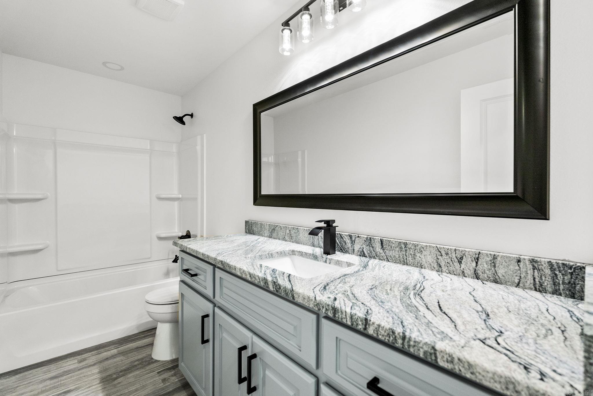 WASHINGTON AVE - Residential