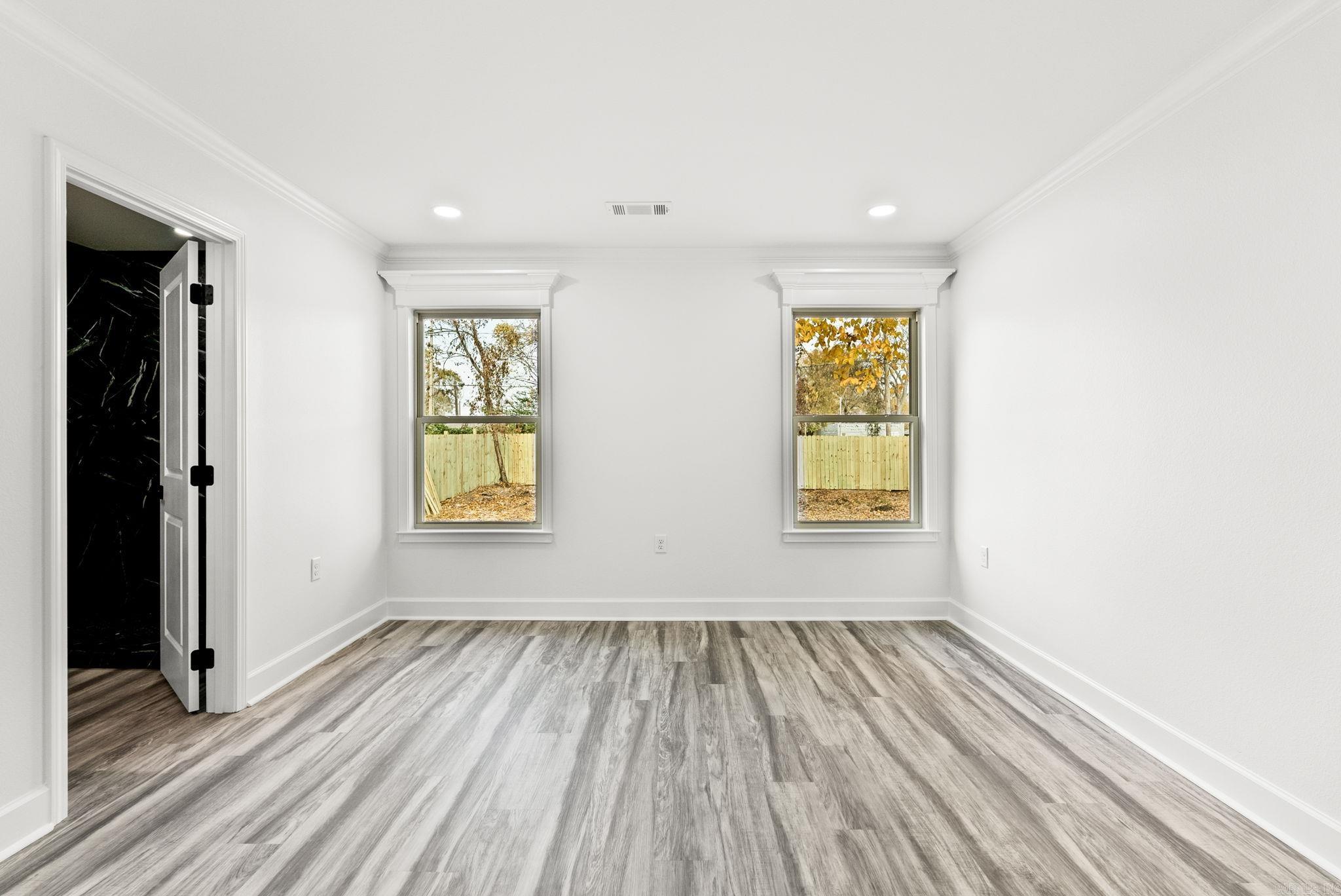 WASHINGTON AVE - Residential