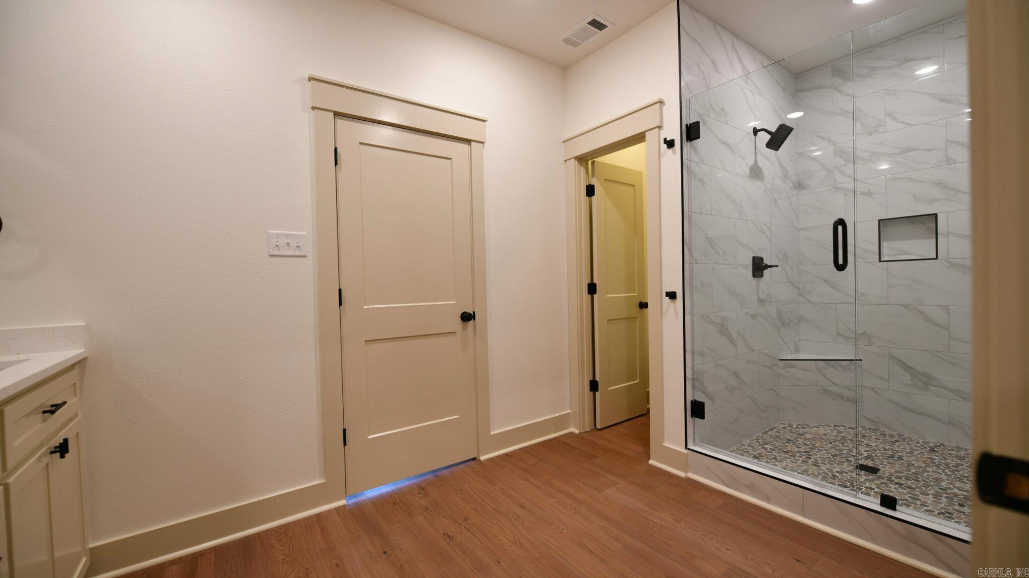 MKT Trust Co - Residential