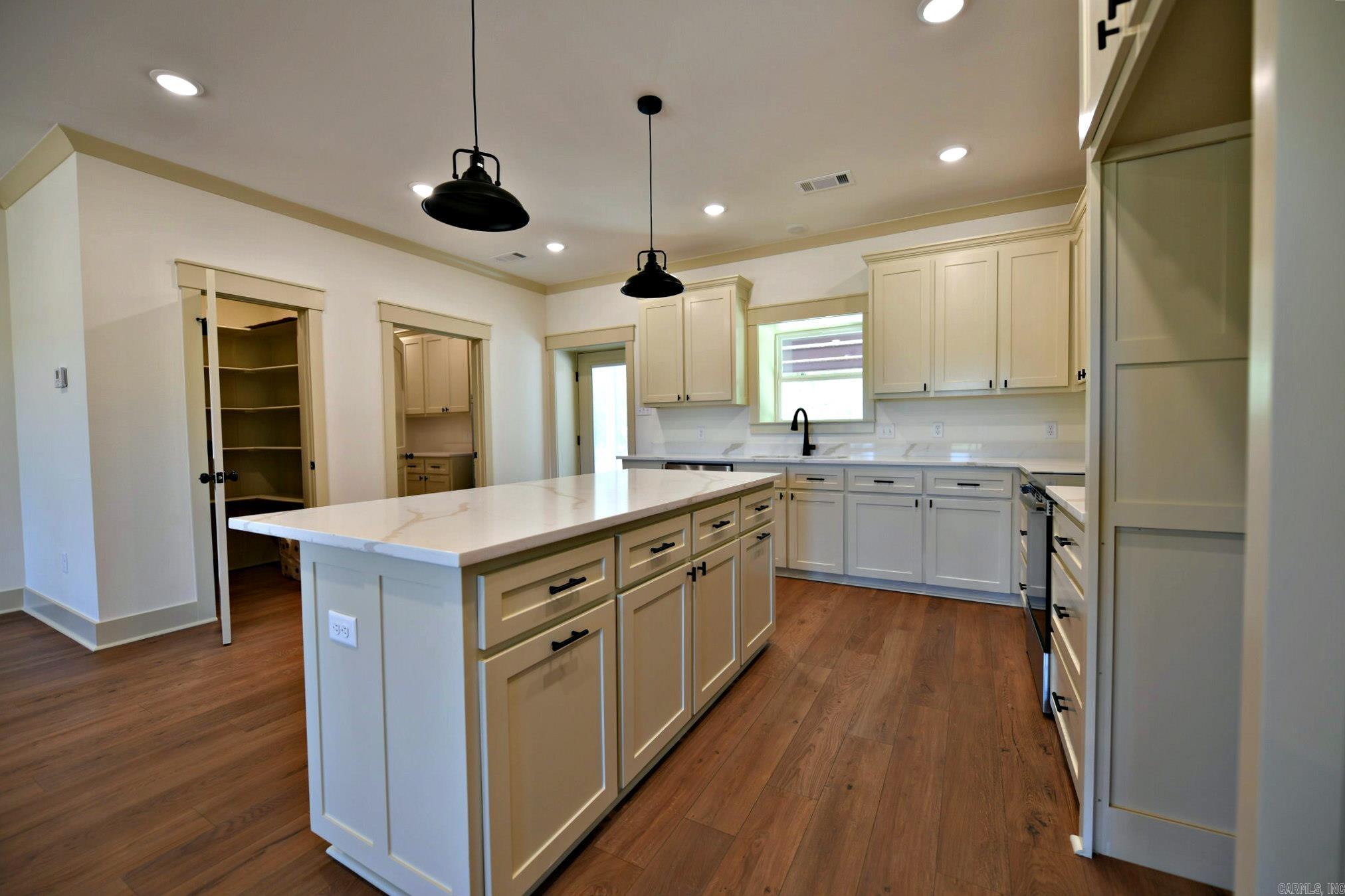 MKT Trust Co - Residential