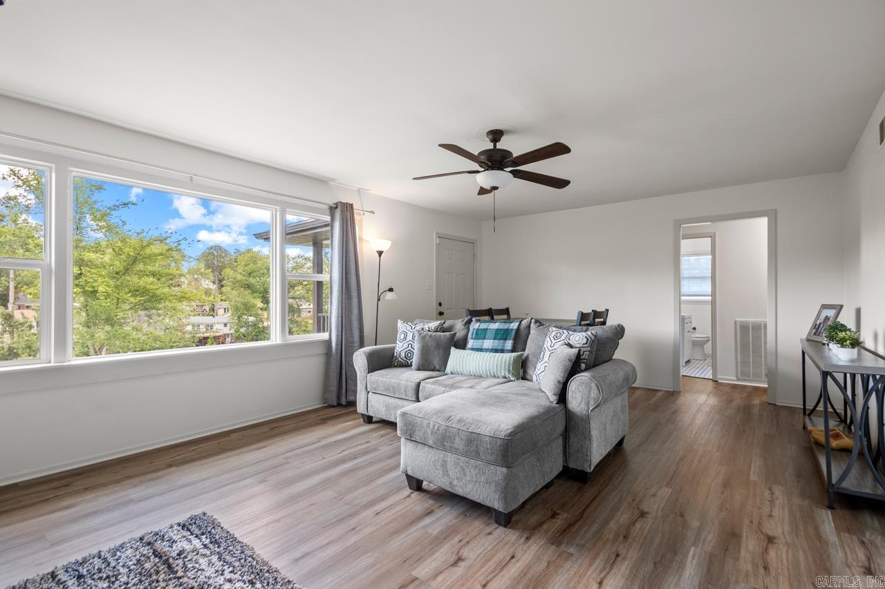 KINGWOOD PLACE - Residential