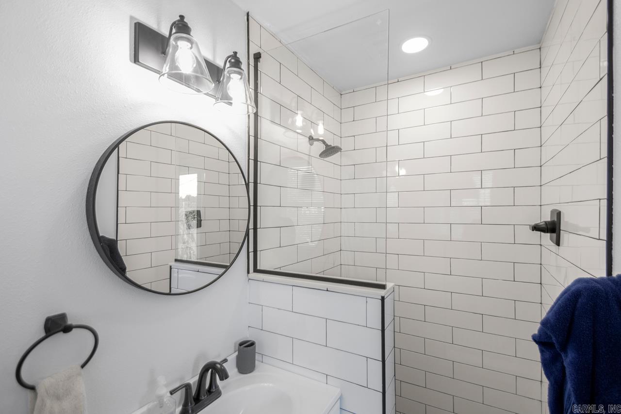 KINGWOOD PLACE - Residential