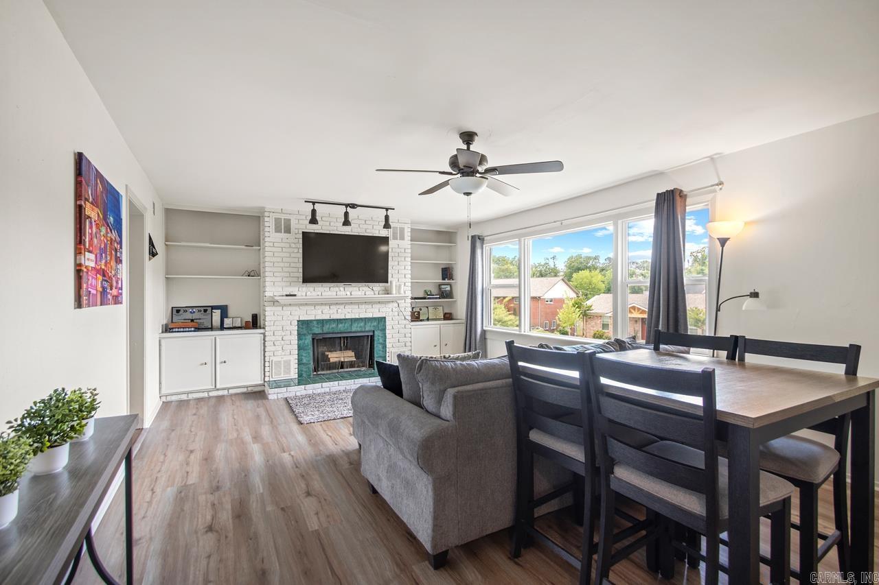 KINGWOOD PLACE - Residential