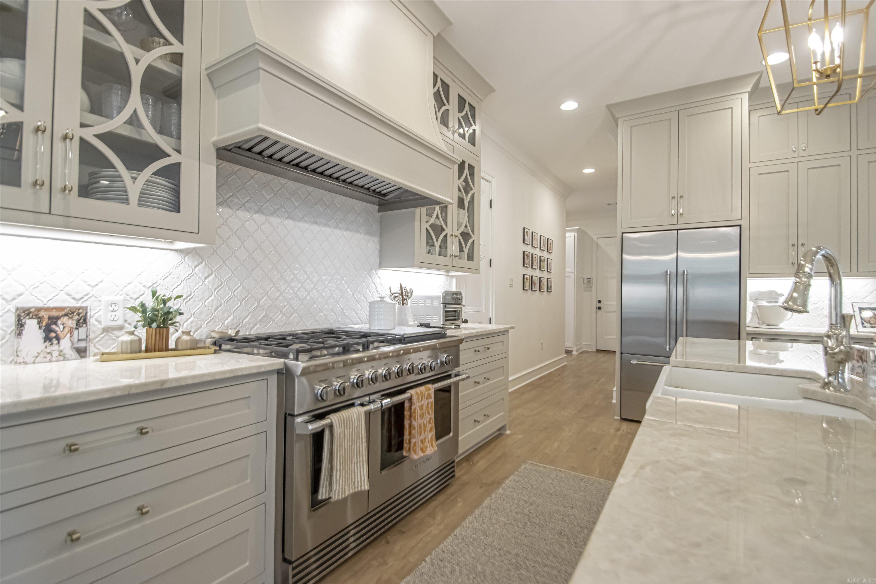 CHENAL VALLEY "FALSTONE COURT" - Residential