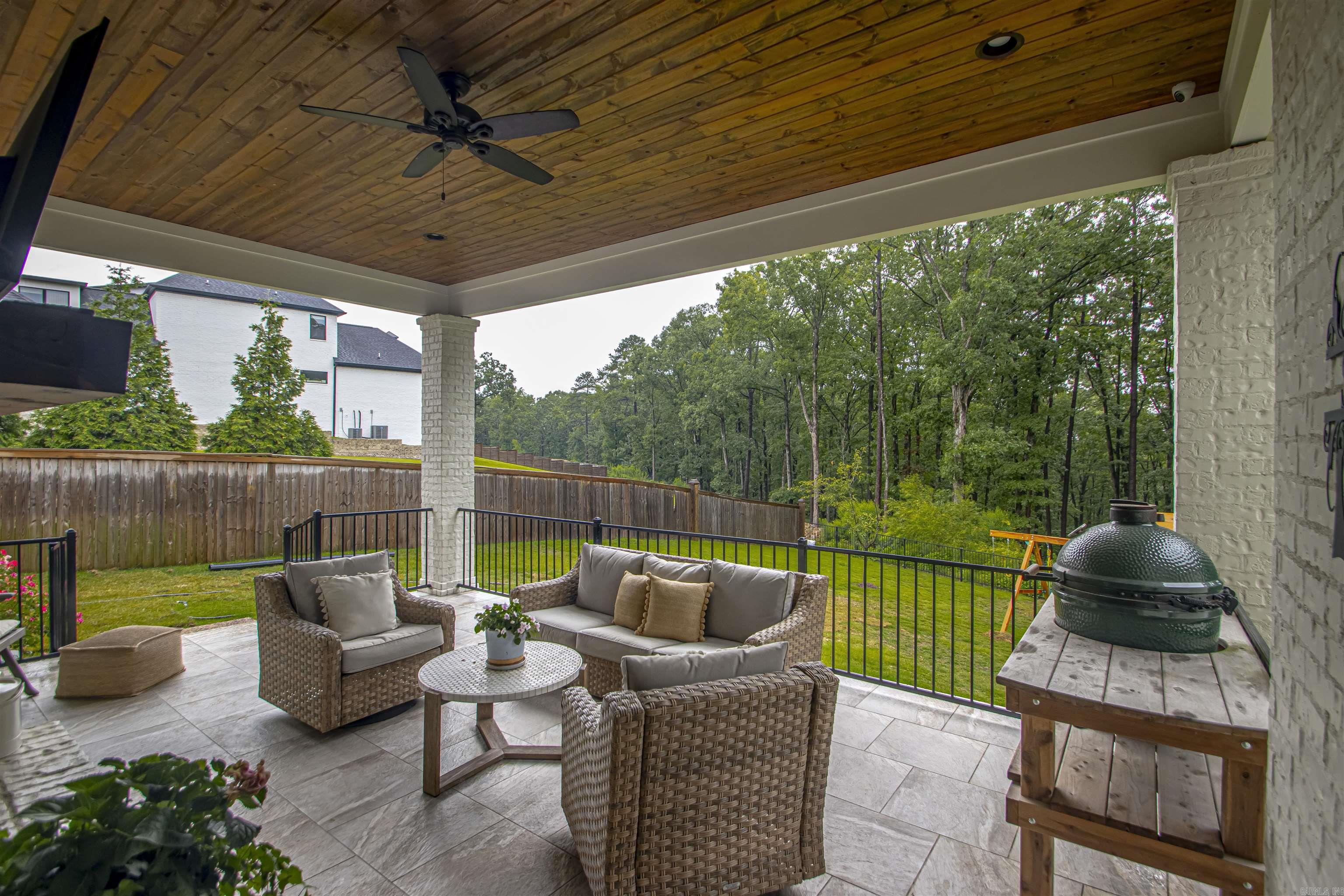 CHENAL VALLEY "FALSTONE COURT" - Residential