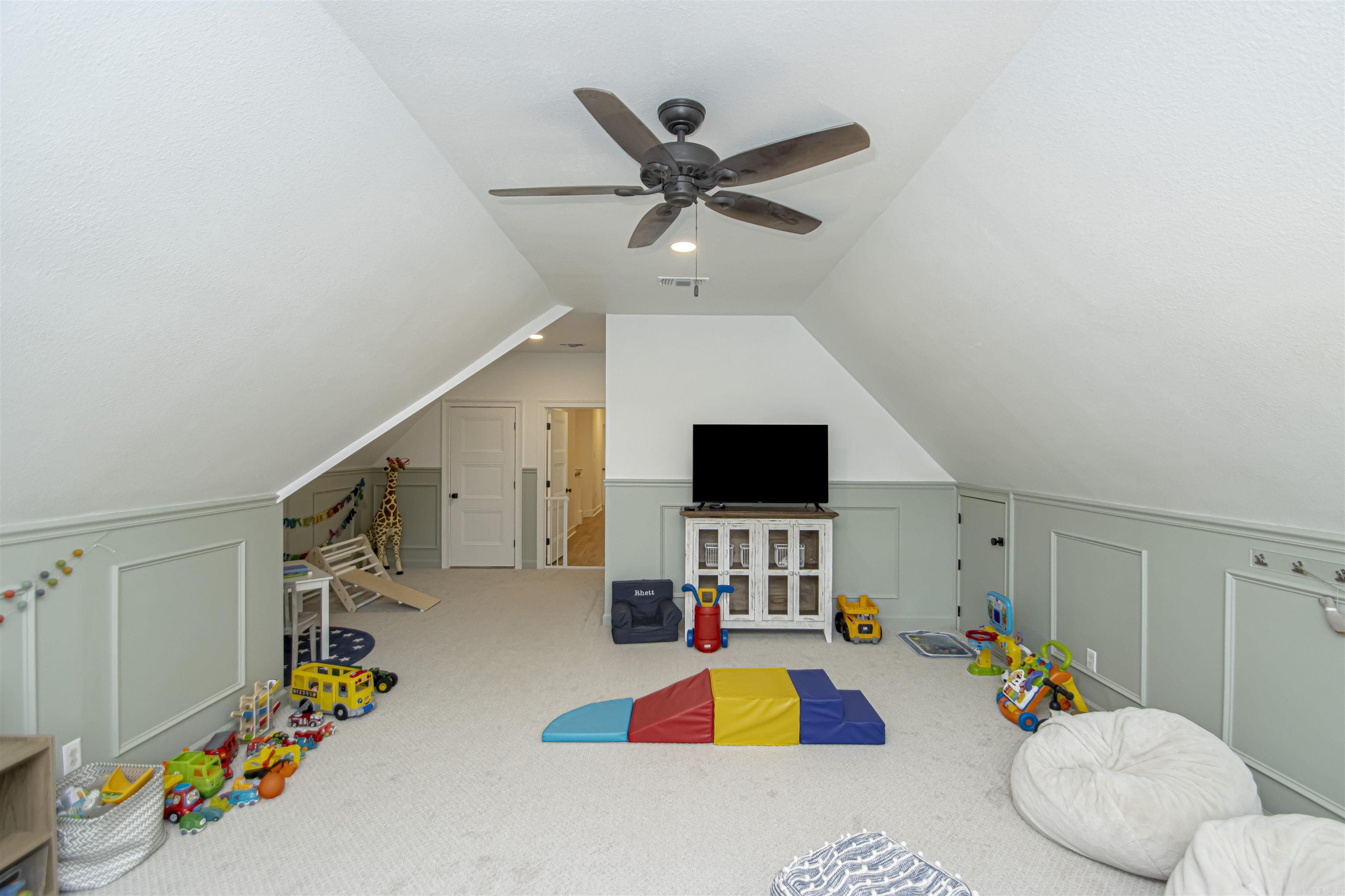 CHENAL VALLEY "FALSTONE COURT" - Residential