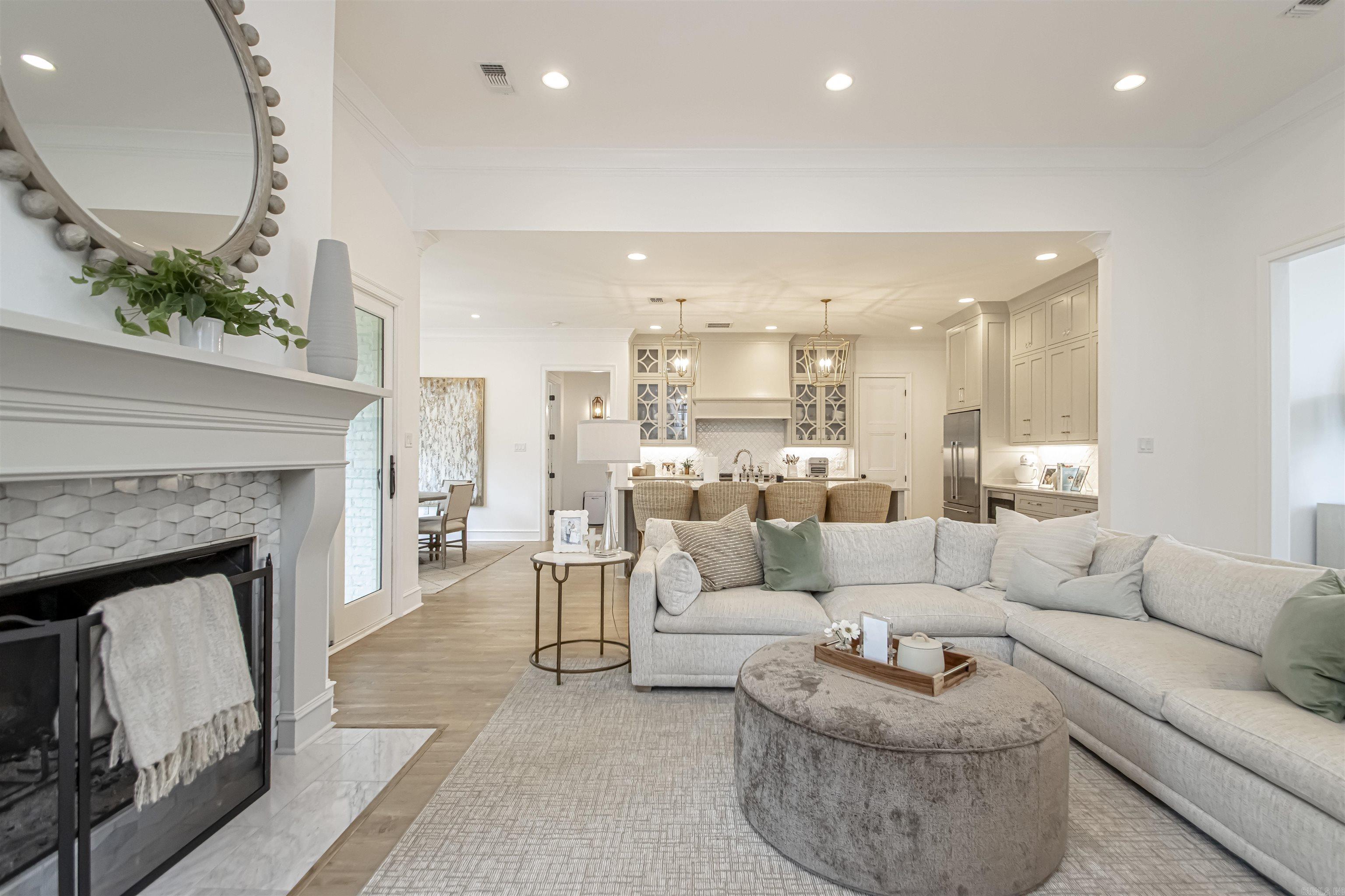 CHENAL VALLEY "FALSTONE COURT" - Residential